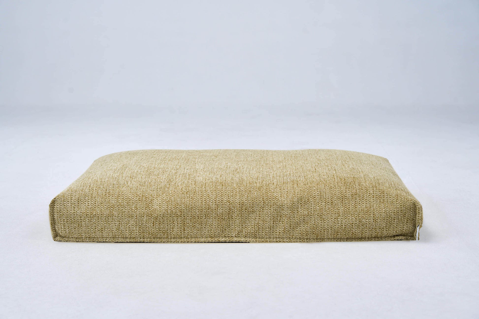 AirNest dog bed (S) in lemongrass, low rectangular cushion