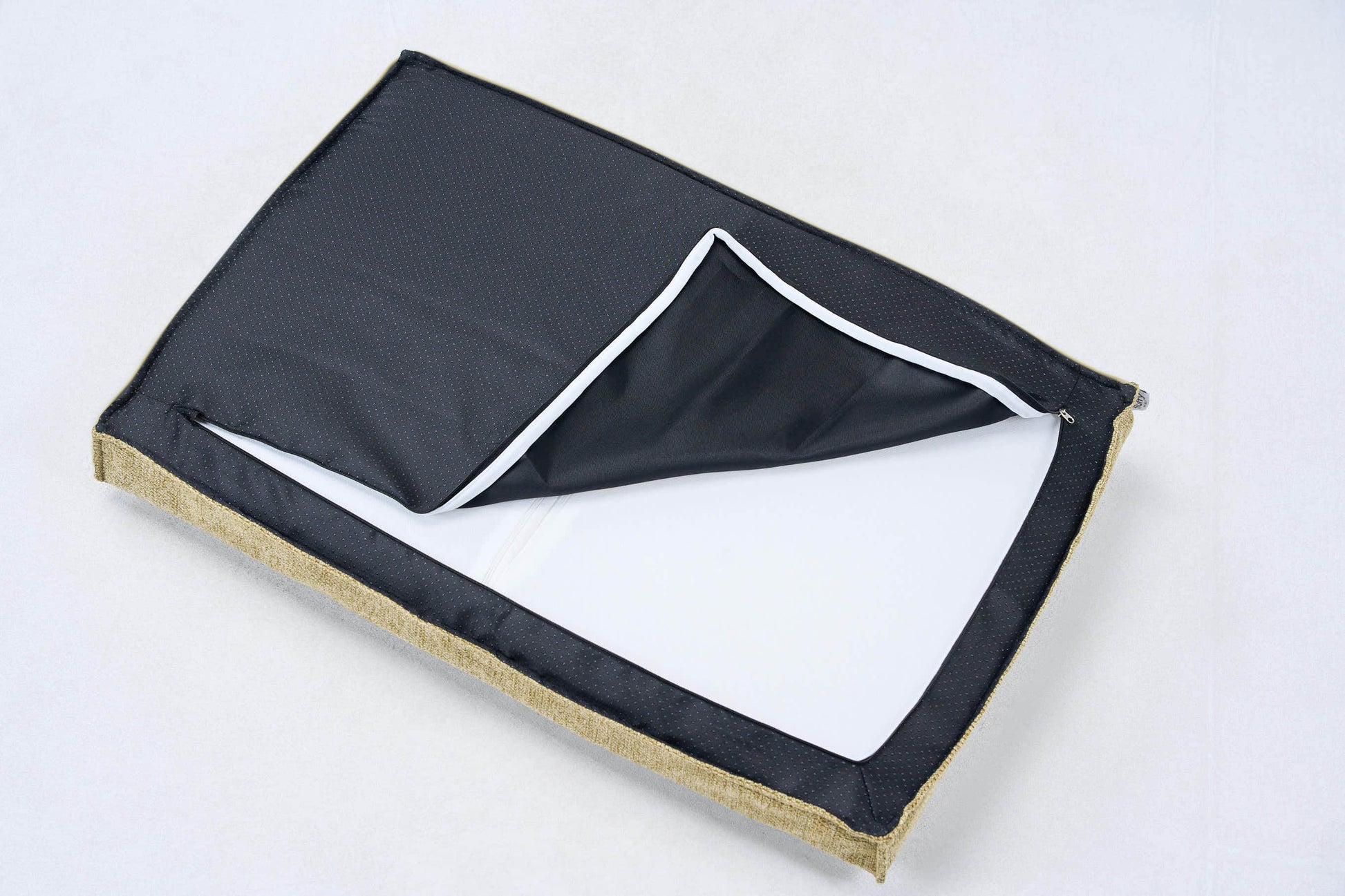 AirNest dog bed (S) in black, inner support visible under cover